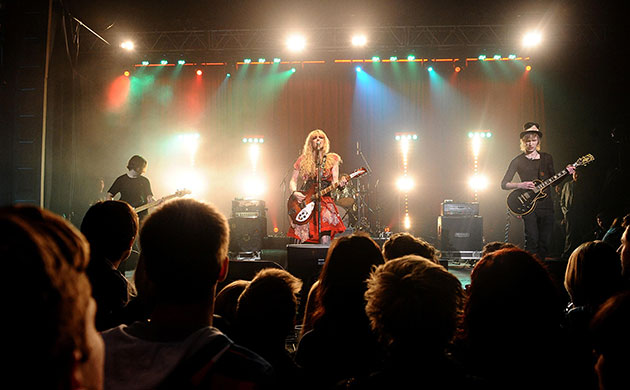 NME Awards: Hole performing on stage