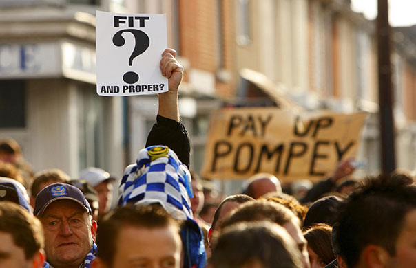 Portsmouth Administration: Portsmouth fans protest