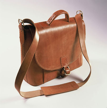 Ethical men's accessories: Tan leather case by EcoChic