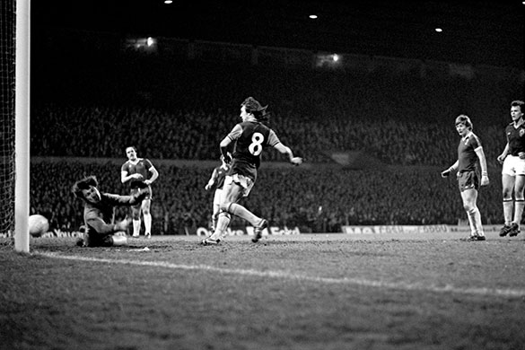 League Cup finals: Soccer - Football League Cup - Final Second Replay - Aston Villa v Everton