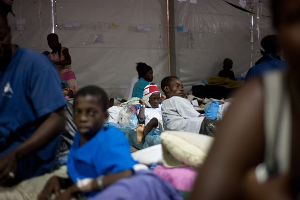 Haiti: Patients sit in the hospital of the University of Miami in Port-au-Prince