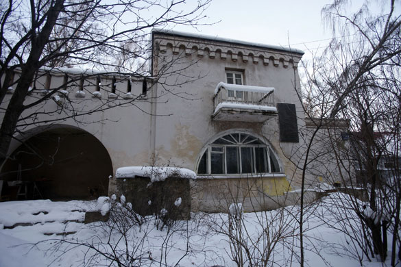 Sokol Village Moscow: An old house at the Sokol Village,