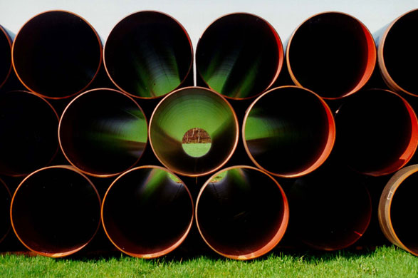 Business week in pictures: Pipes for gas pipeline