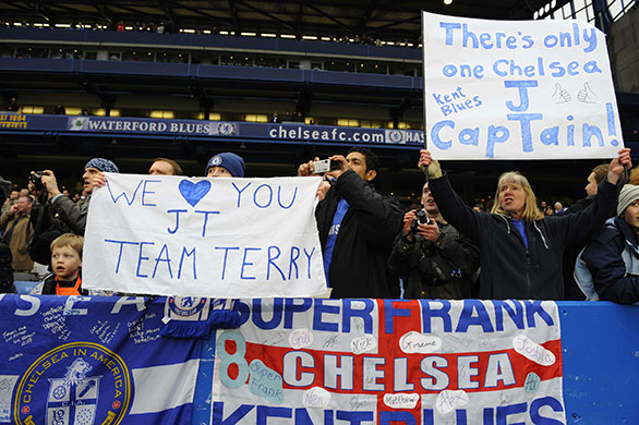 Chelsea v Arsenal: Terry fans watch him warm up