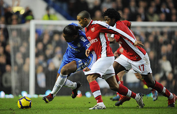 Chelsea v Arsenal: Drogba takes on Clichy and Song