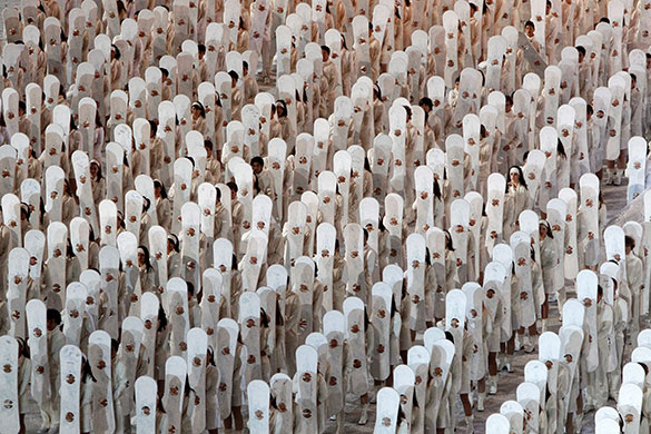 Olympics : Performers with snowboards