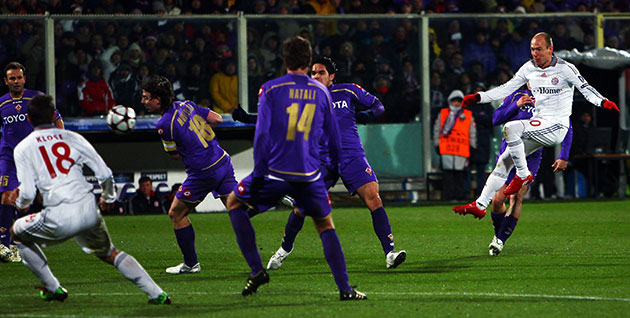 Tuesday: Arjen Robben scores from 35 yards to make it 4-4 on aggregate