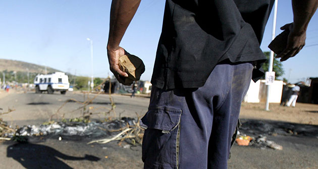 Violence in Pretoria: Protests over poor service delivery by Mamelodi residents