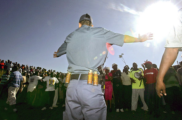 Violence in Pretoria: Residents from Oukasie outside Brits, protest over poor service delivery