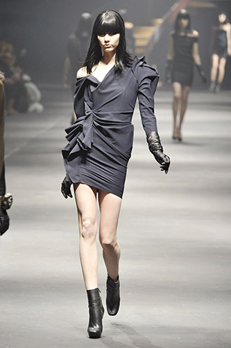 paris fashion week trends: Alber Elbaz draping