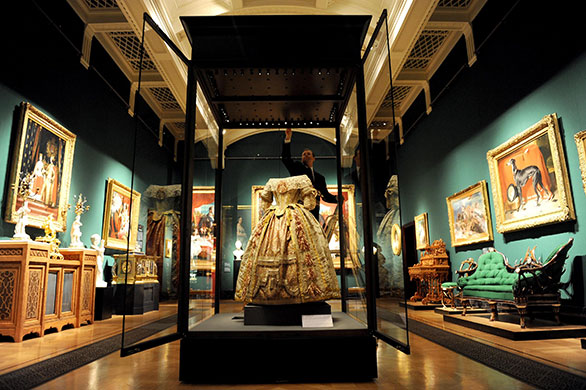 Art & Love: Victoria & Albert: Art & Love