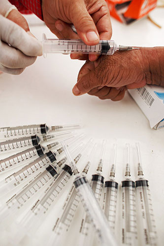 Thailand blood protest: A supporter of deposed Thai Prime Minister Thaksin Shinawatra donates blood