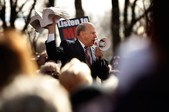 24 hours in pictures: Tea Party Group Holds 