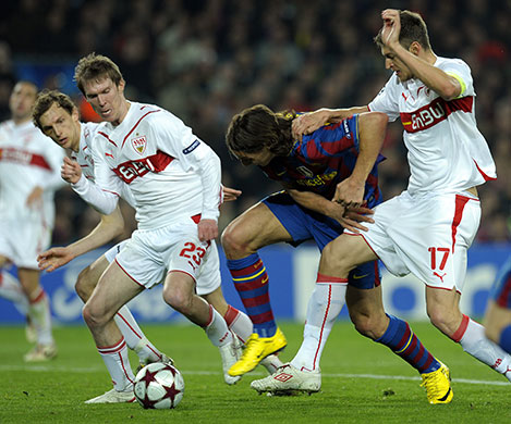 Champions League: Zlatan Ibrahimovic finds himself surrounded by Stuttgart players
