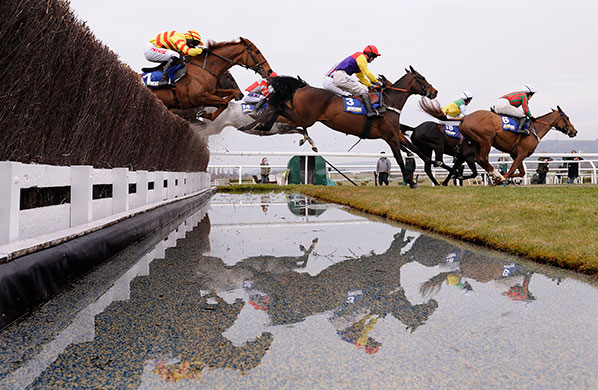 Cheltenham - Day 3: First Race