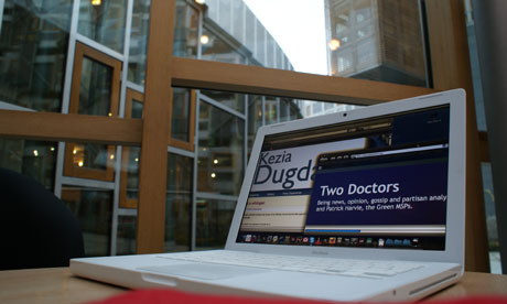 Holyrood Bloggers: Holyrood Bloggers 