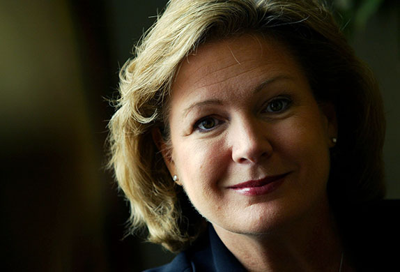 Week in business: Linda Cook head Of Shell Canada in 2003