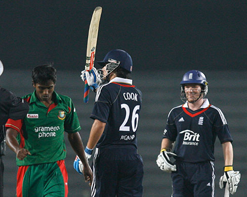 Bagladesh v England: England's captain Cook