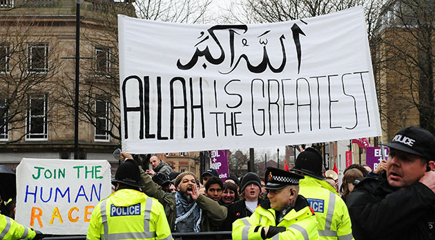 EDF march in Bolton: Rival protest groups clash