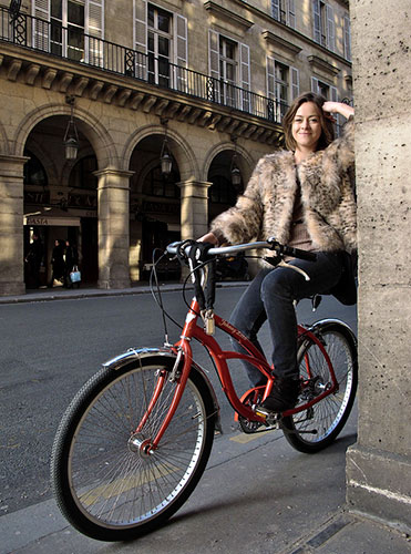 Face Hunter: Basel : Lavinia, 23, creative director