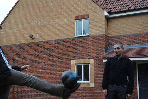 Unemployment : Unemployed boys playing soccer