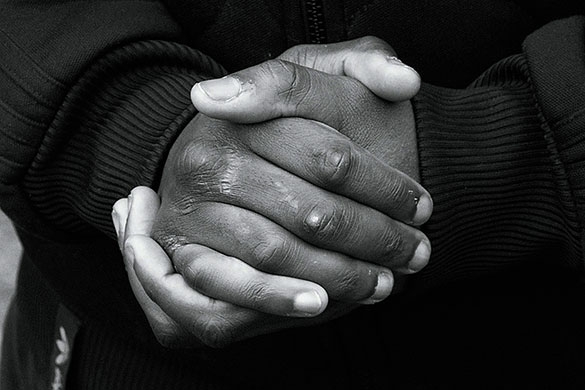 Unemployment : Young person's hands