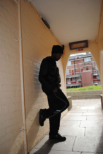 Unemployment : Man in passage