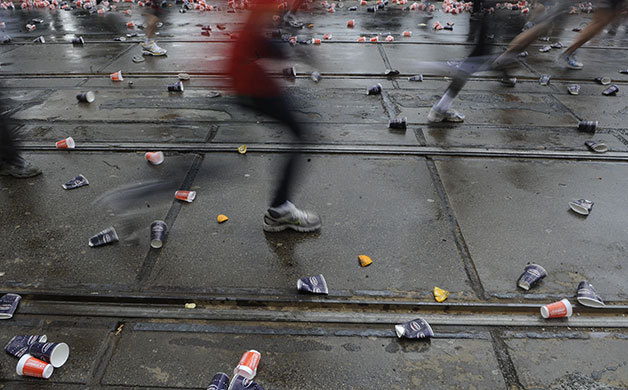 24 hours in pictures: Runners compete in the Prague Half Marathon