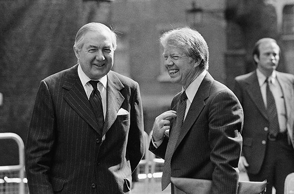UK and US: 1977: President Jimmy Carter is greeted by Prime Minister James Callaghan 
