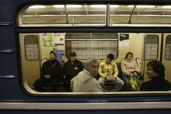 Moscow bombs: Few commuters, quite uncommon for a Monday afternoon