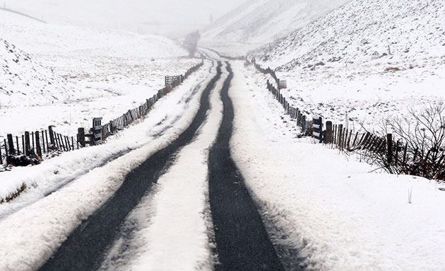 Spring snow: Snow covers roads in the Scottish Borders 