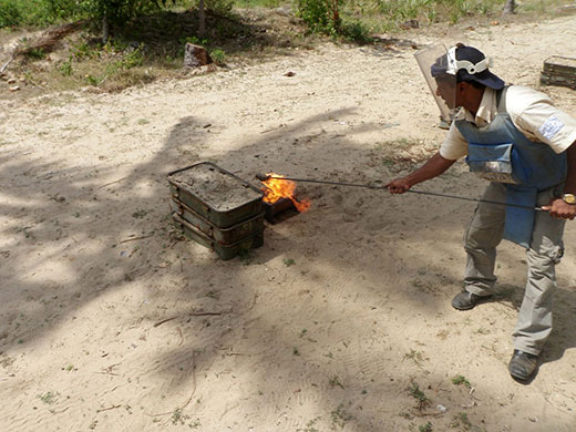 landmines: clearing landmines