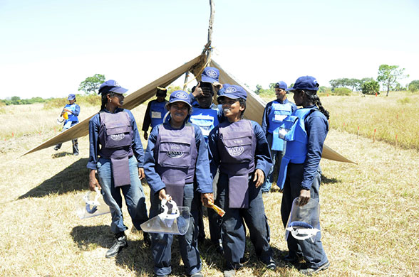 landmines: clearing landmines