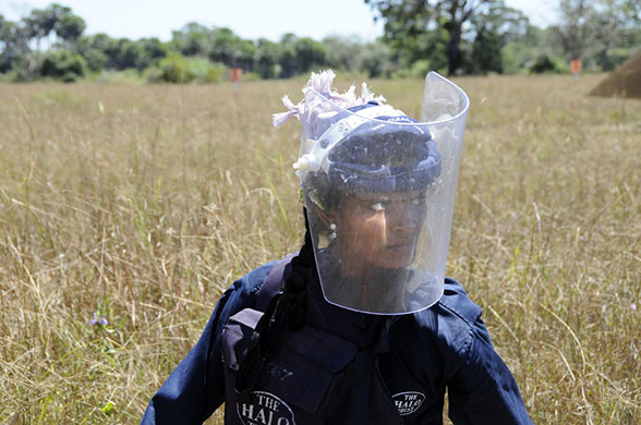 landmines: clearing landmines