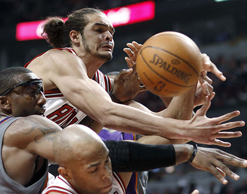 24 sport: Chicago Bulls v Phoenix Suns NBA game