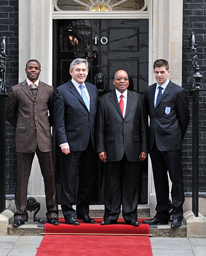 Zuma visits UK: Jacob Zuma and Gordon Brown with Aaron Mokoena and Steven Gerrard