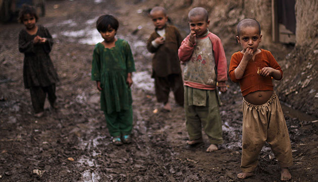 24 hours in pictures: Rawalpindi, Pakistan: Afghan refugee children