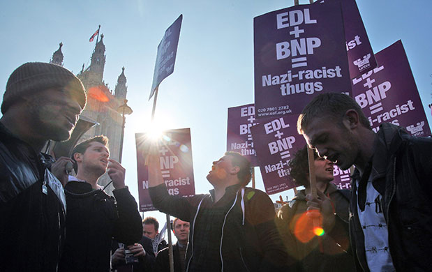 Geert Wilders in London: Anti-fascist protestors gather in front of the Houses of Parliament
