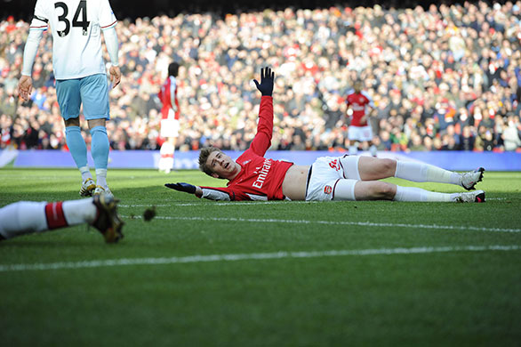 Arsenal v Burnley: Bendtner rues his misfortune after misses yet another sitter