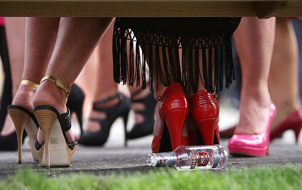 24 Hours in Pics: Racegoer fashion on Ladies Day of the Grand National meeting at Aintree
