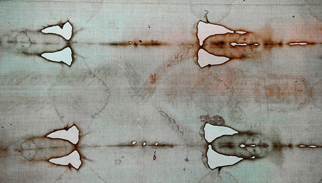 24 Hours in Pics: The Shroud of Turin is displayed for the first time in ten years