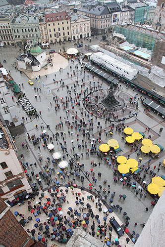 Poland in mourning : Citizens of Kracow observe a two minute silence near the Mariacka tower