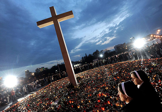 24 hours in pictures: RUSSIA-POLAND-ACCIDENT-AIR