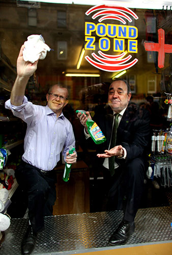 election : alex salmond joins an snp candidate on the campaign trail