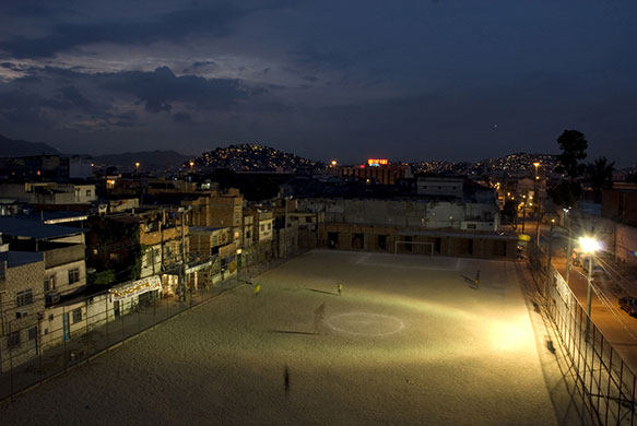 Te Vejo Maré: The Football pitch, known as 