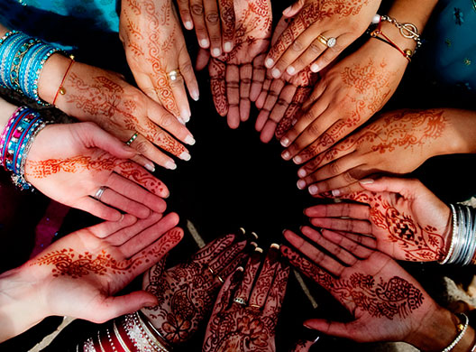 In Pictures: Pattern: Henna hands