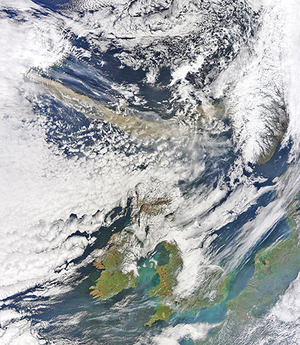 Volcano disruption: The volcanic ash plume travelling from Iceland