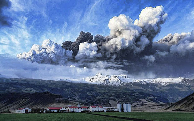 Iceland volcano: A plume of volcanic ash rises into the atmosphere 