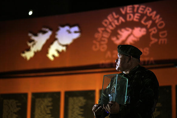 24 hours: Buenos Aires, Argentina: Falklands war veteran Juan Vilas at a ceremony