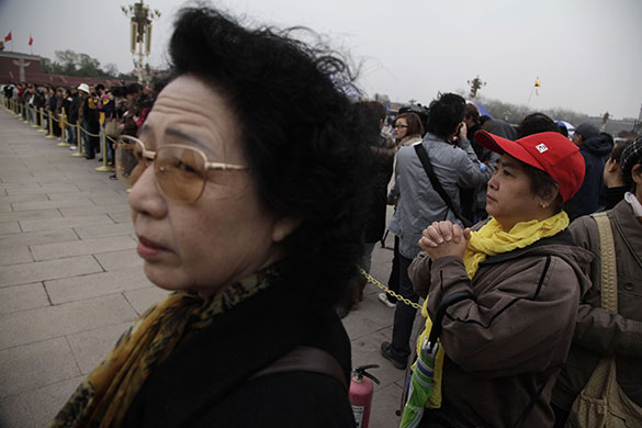 china quake mourning: Chinese national flag flies at half-mast in Tiananmen Square